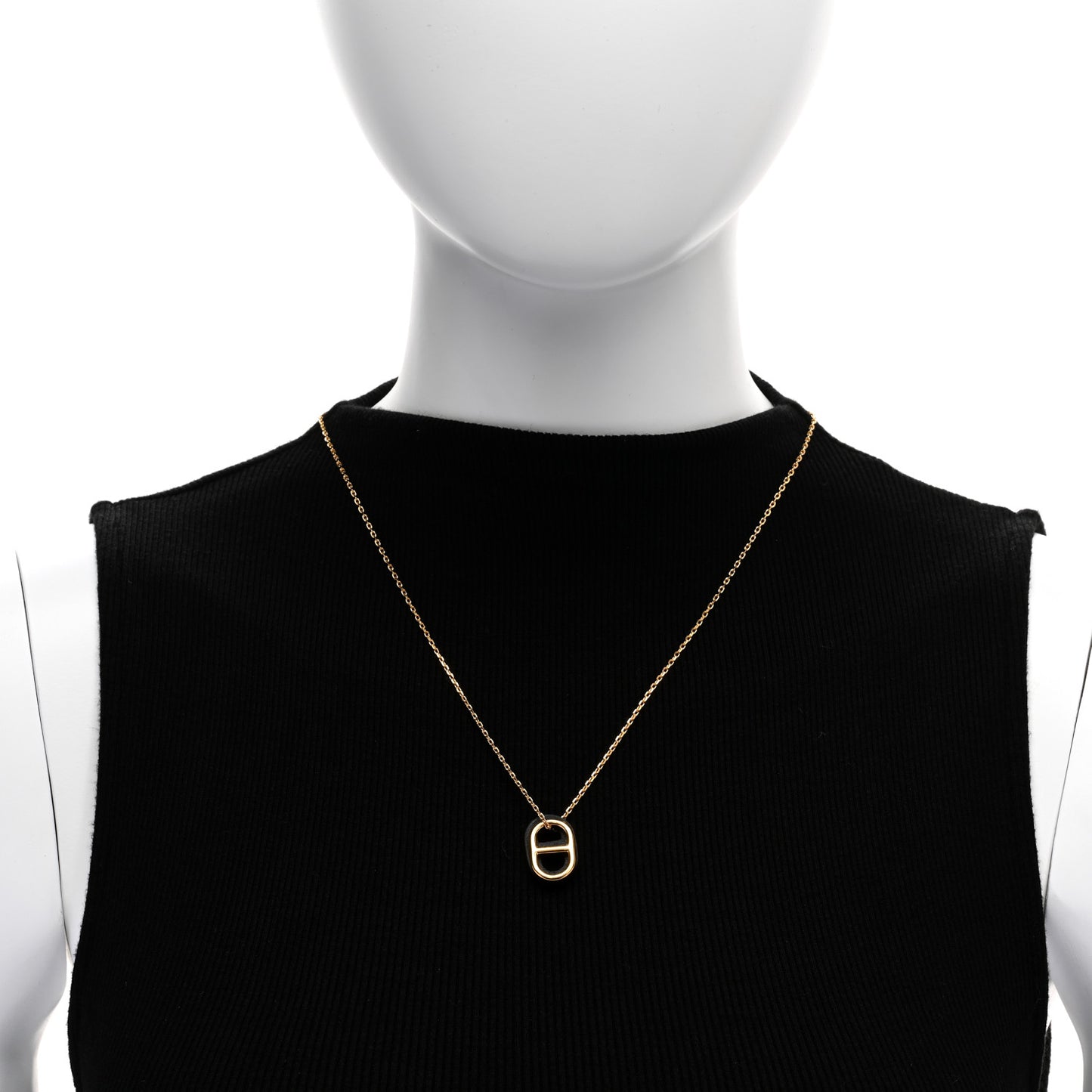 Swift O'Maillon Pendant Necklace Black