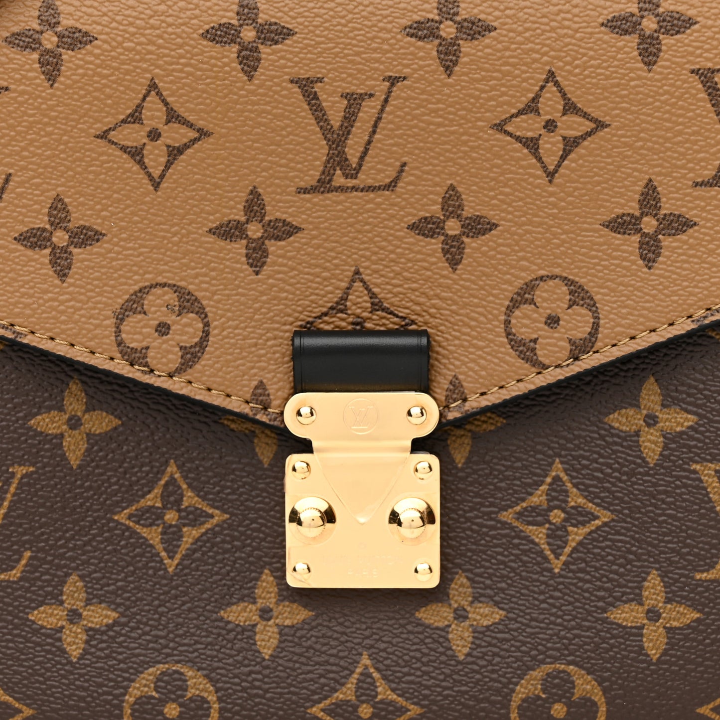 Reverse Monogram Pochette Metis