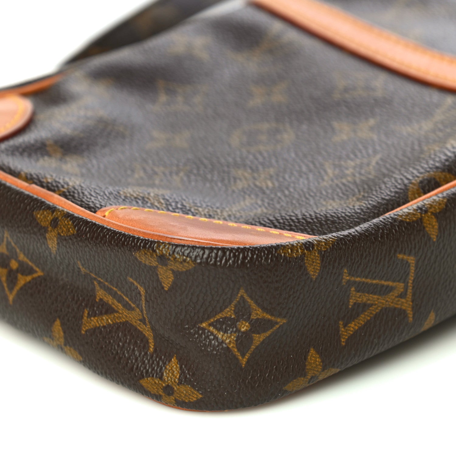 Louis Vuitton Monogram Danube 21 9 of 22