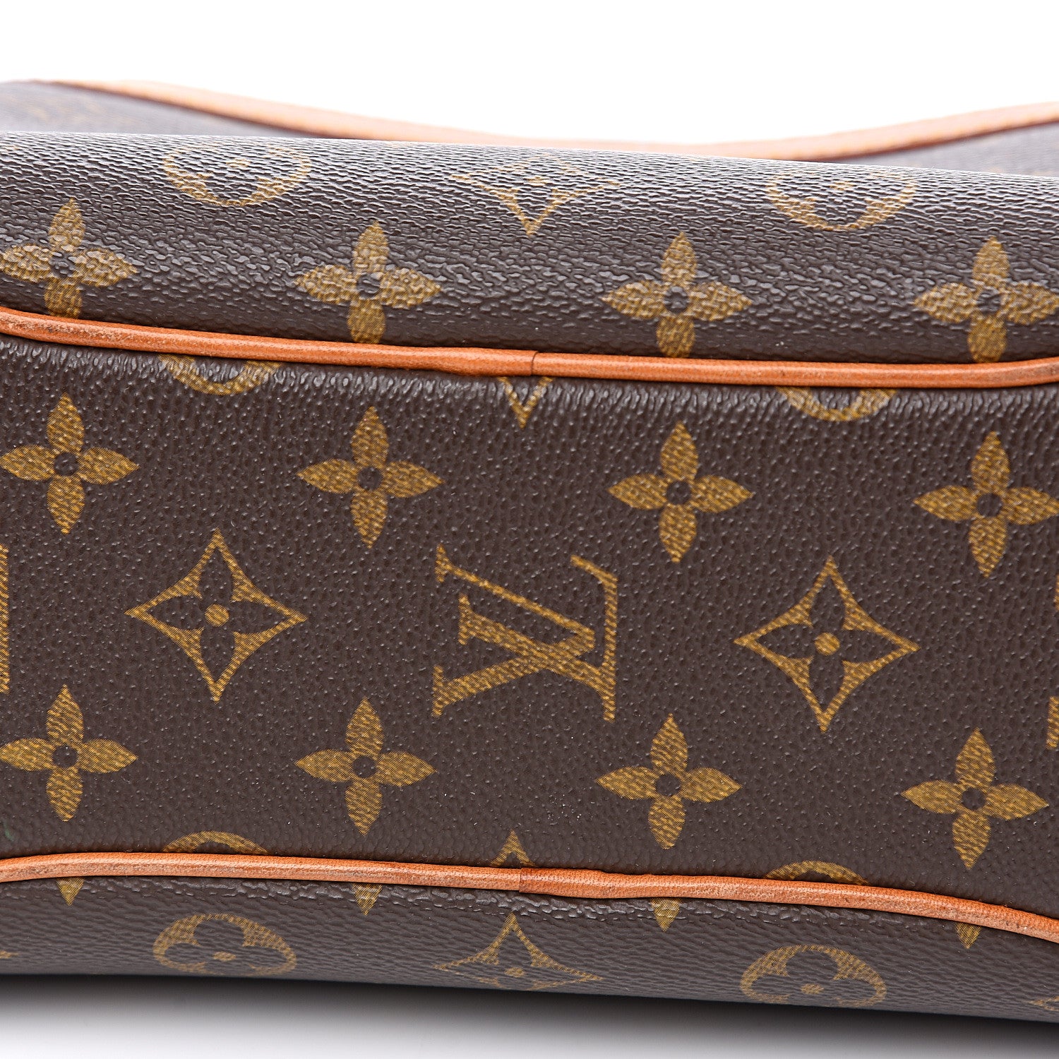 Louis Vuitton Monogram Blois 7 of 12