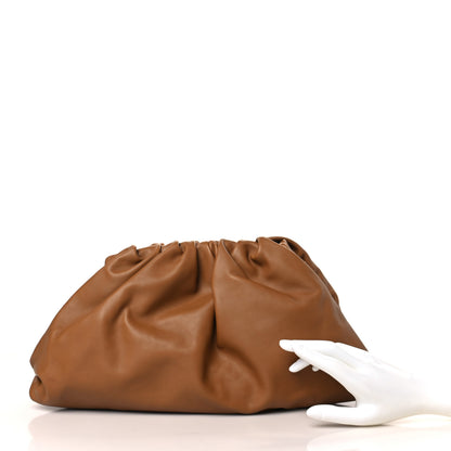Bottega Veneta Smooth Butter Calf The Pouch Oversized Clutch Cammello 2 of 8