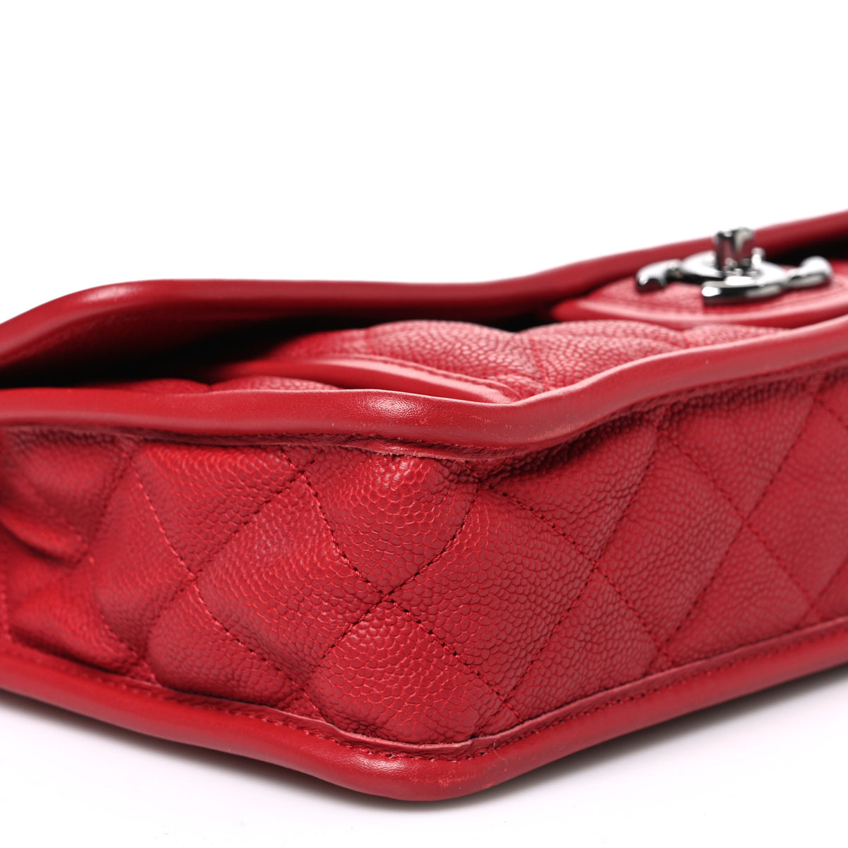 Caviar Quilted Medium French Riviera Flap Red