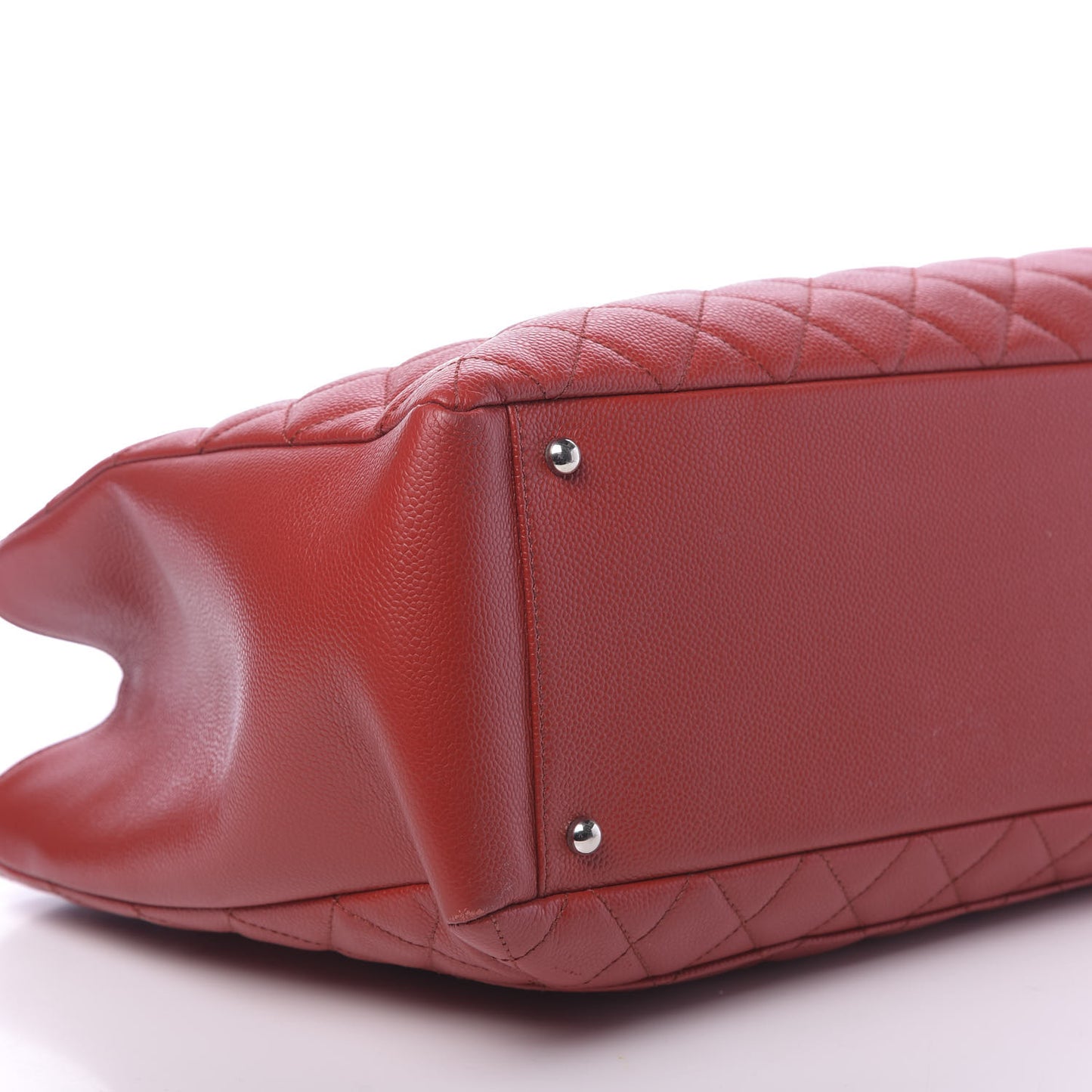 Caviar Quilted XL Grand Shopping Tote GST Red