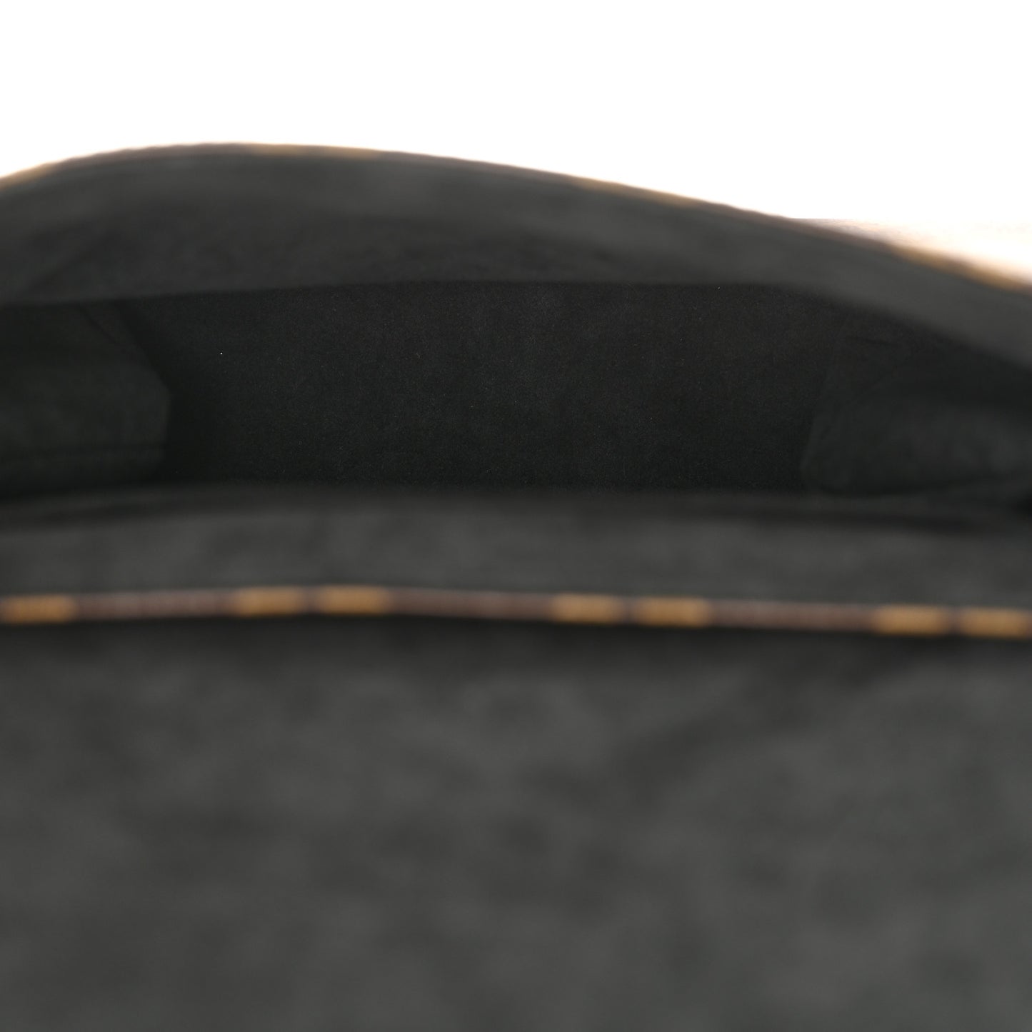 Monogram Locky BB Black