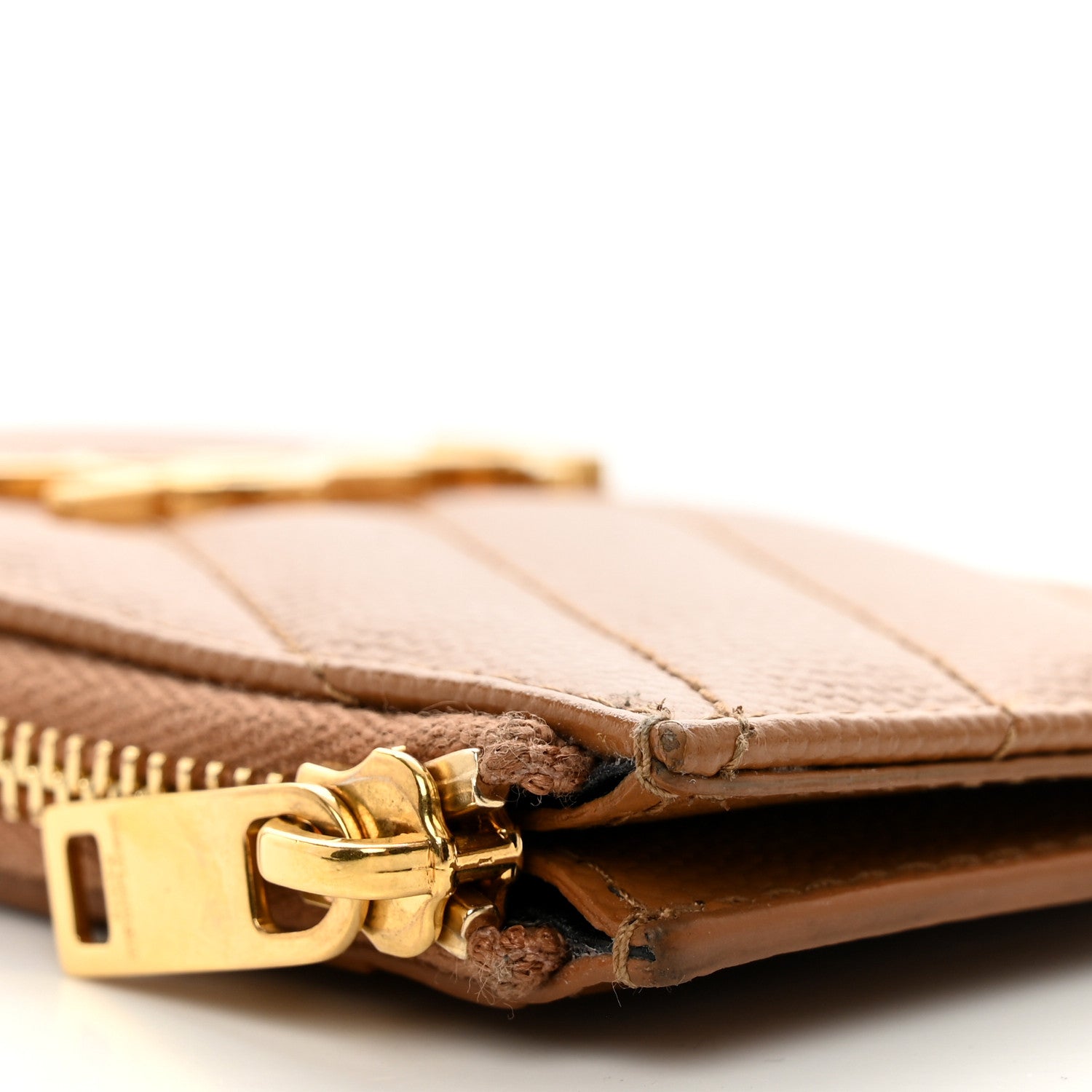 Saint Laurent Grain De Poudre Matelasse Chevron Monogram Fragments Zippered Card Case Naturel Dark 8 of 9