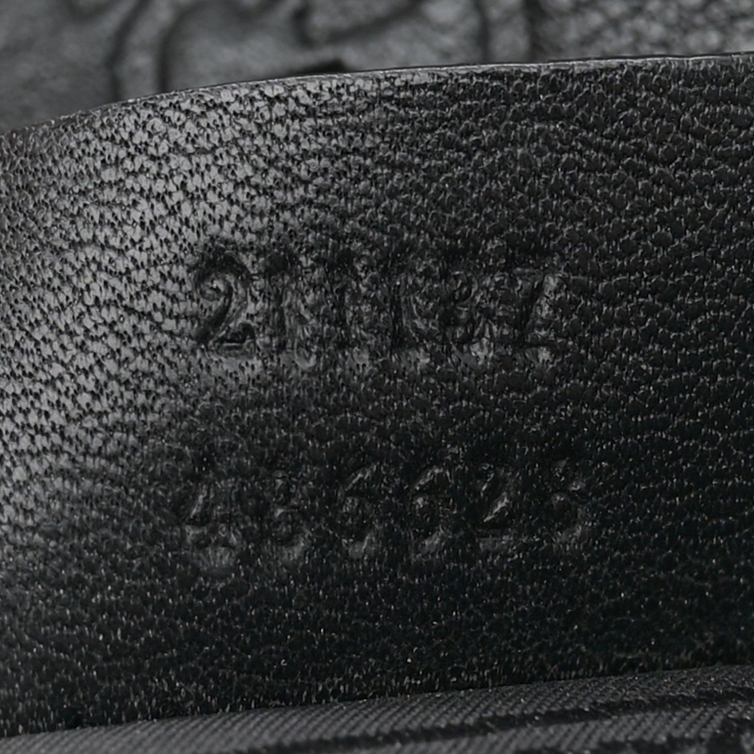 Gucci Guccissima Medium Zippered Shopping Tote Black 7 of 12