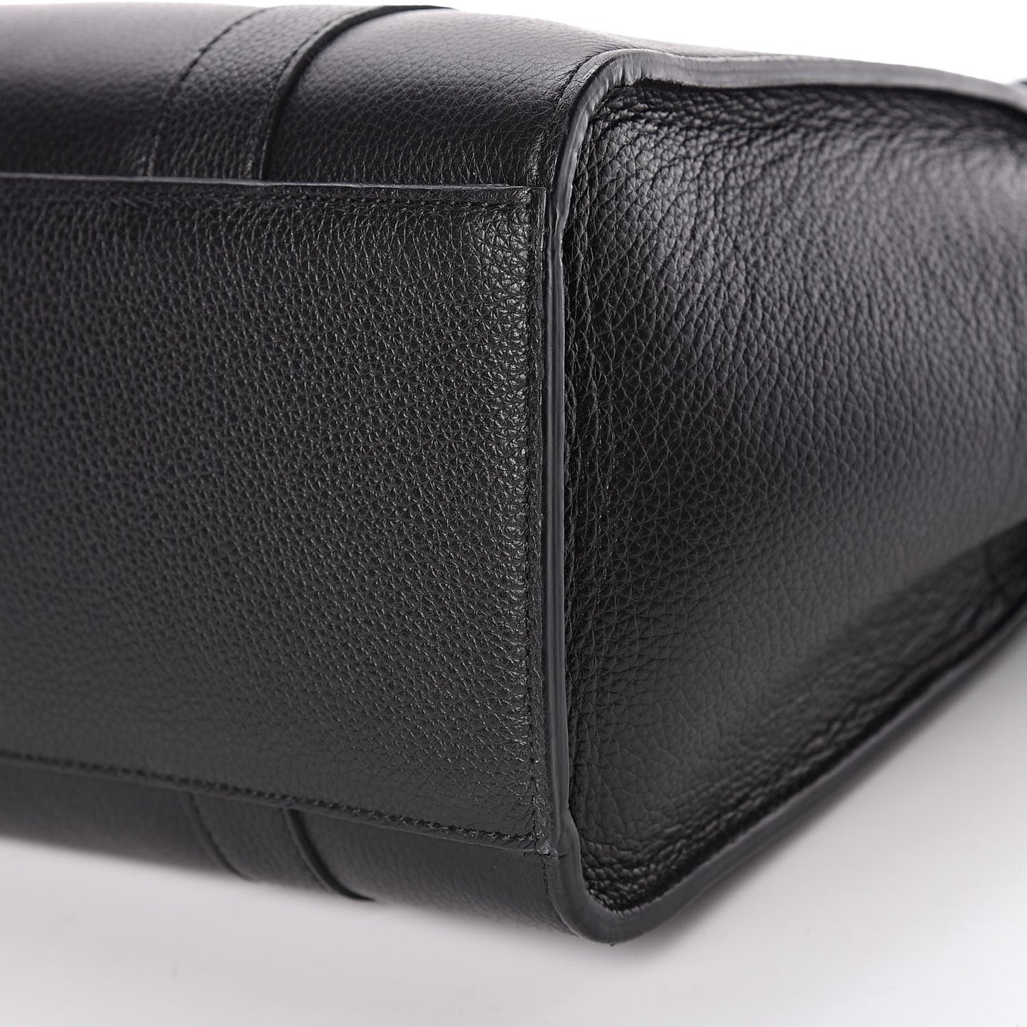 Classic Grain Small Bayswater Zip Tote Black