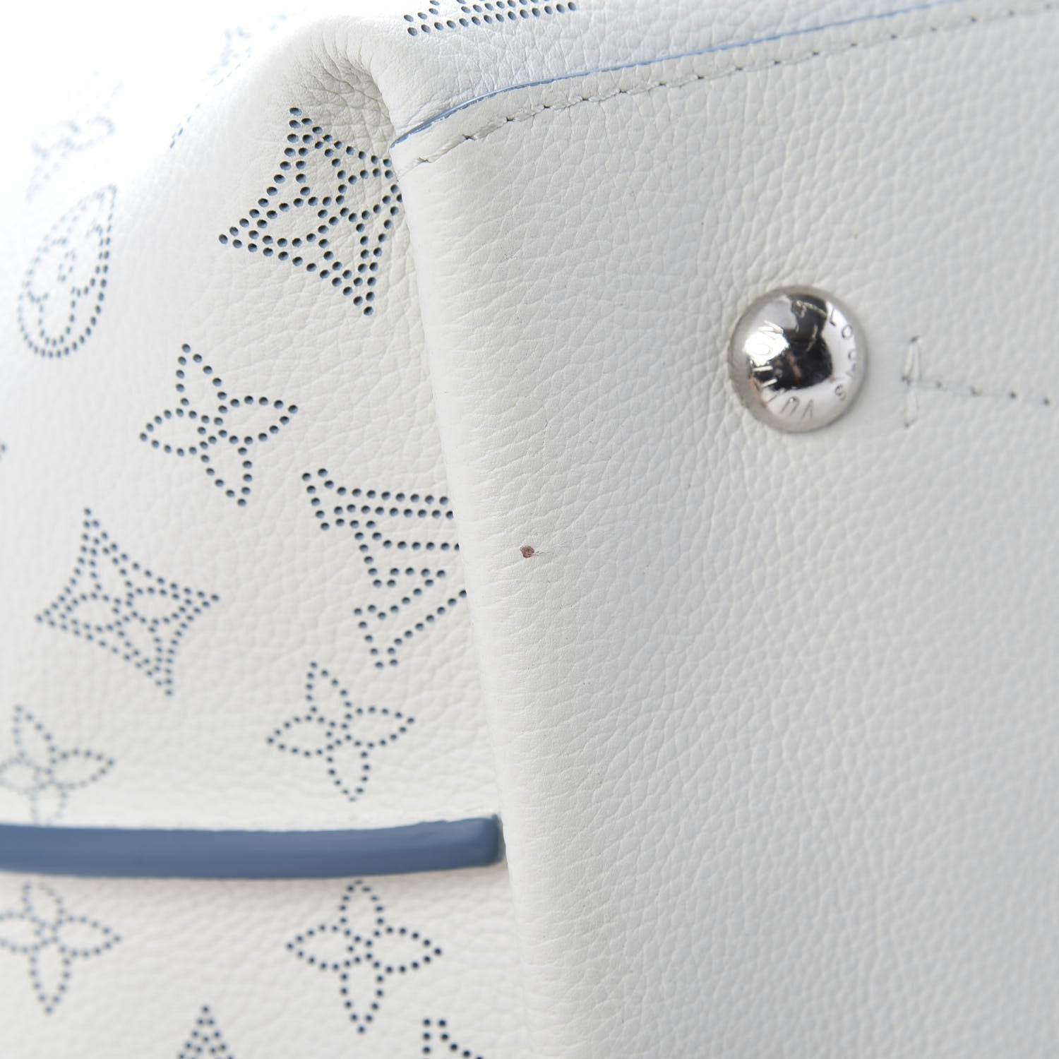 Louis Vuitton Mahina Carmel Hobo Snow 10 of 10