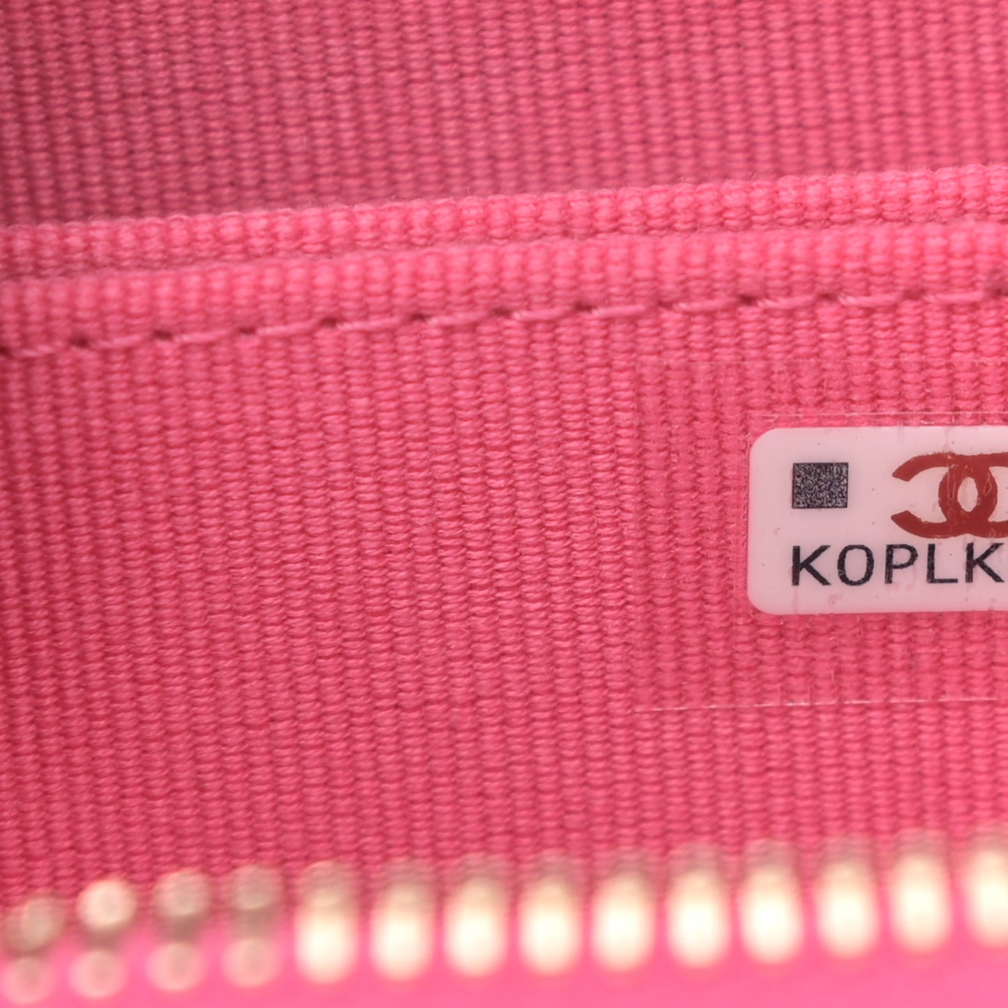 Caviar Quilted Zip Coin Purse Pink