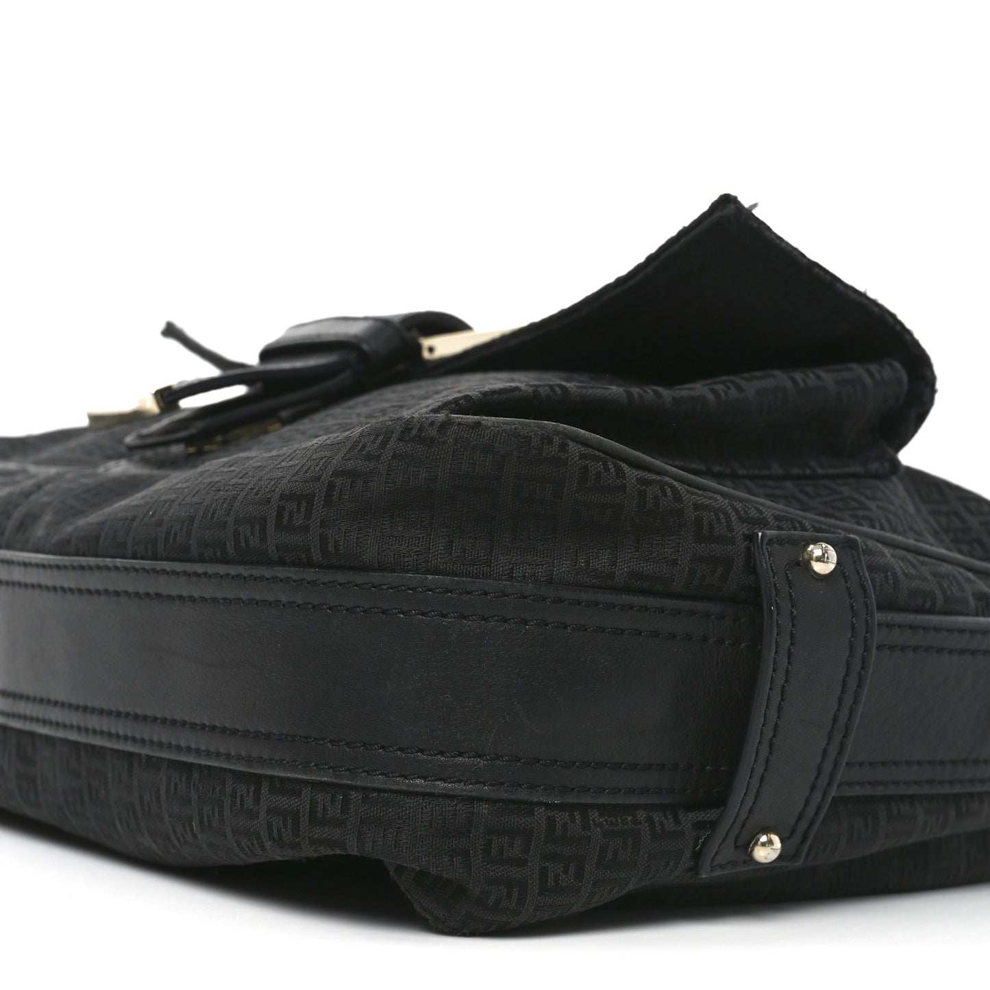 Zucchino Vitello Shoulder Bag Black