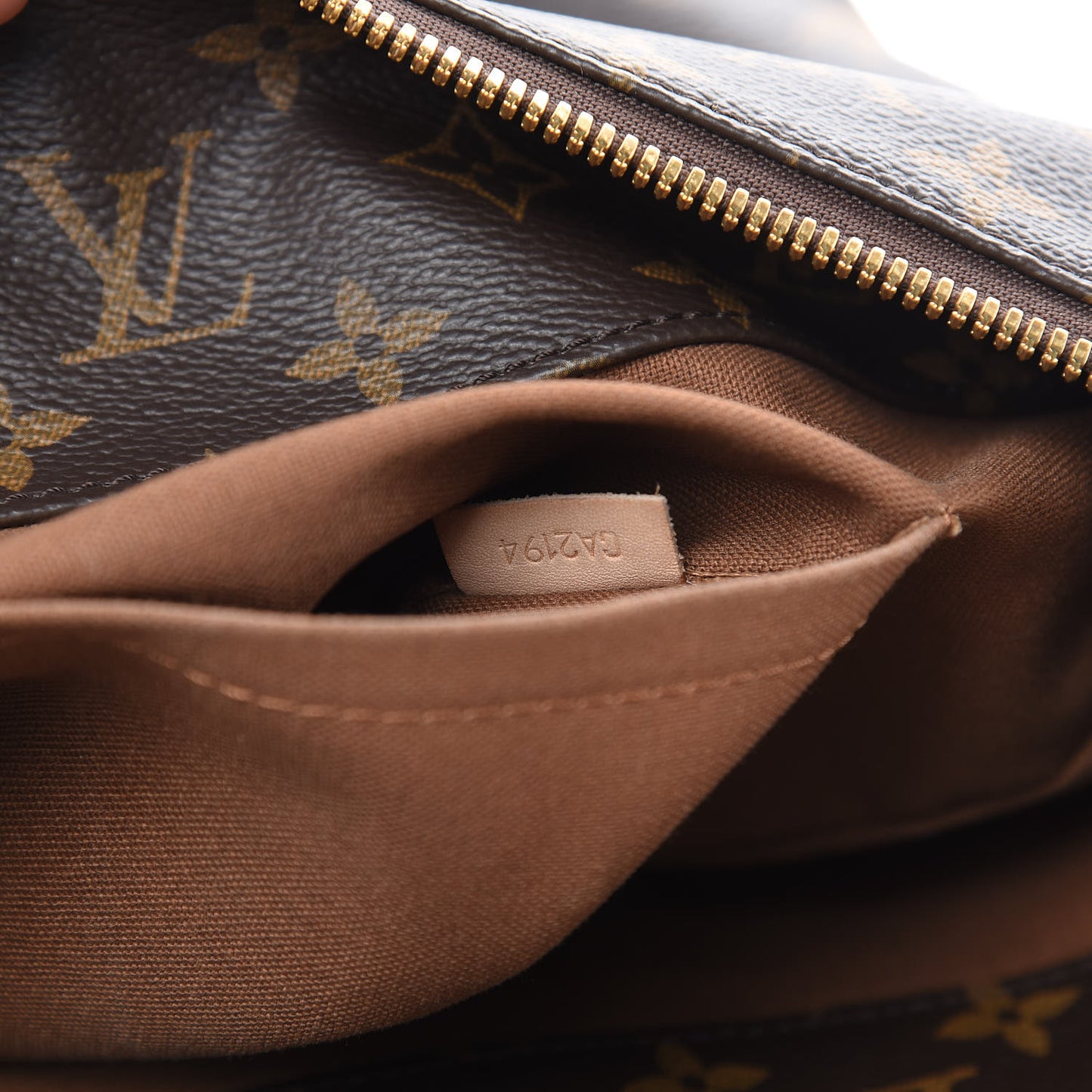 Monogram Sully MM