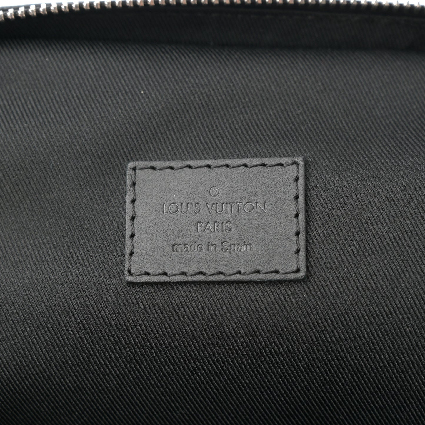 Damier Infini Avenue Sling Bag Onyx