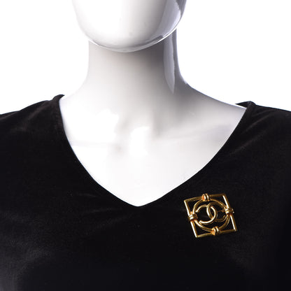 Chanel CC Brooch Gold 2 of 6