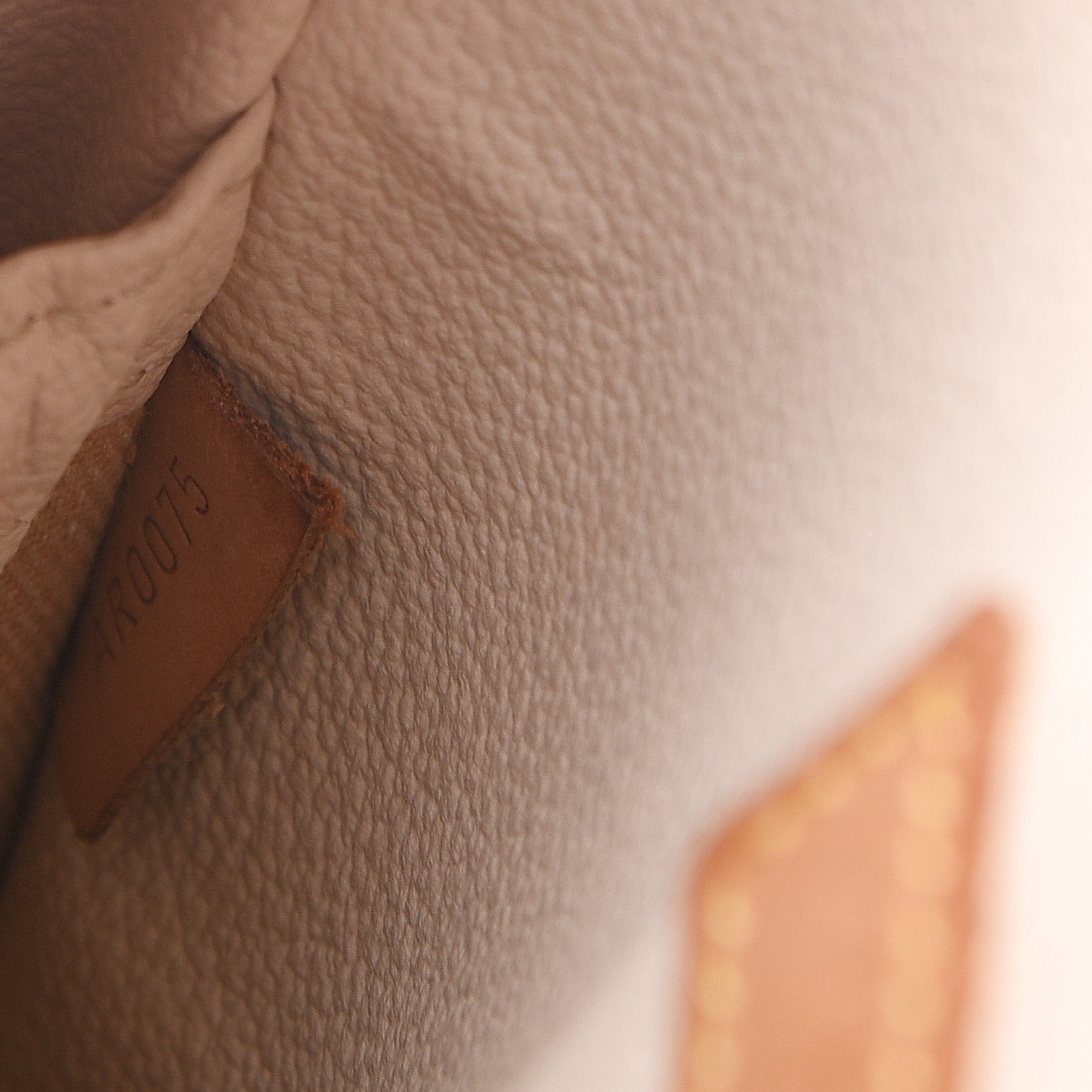 Louis Vuitton Monogram Spontini 6 of 9