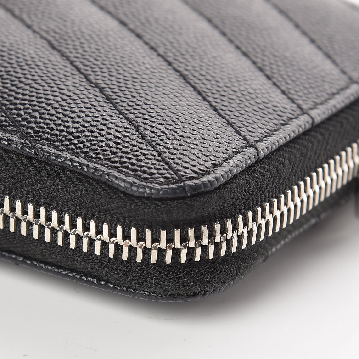 Saint Laurent Grain De Poudre Matelasse Chevron Monogram Zip Around Wallet Black 11 of 12