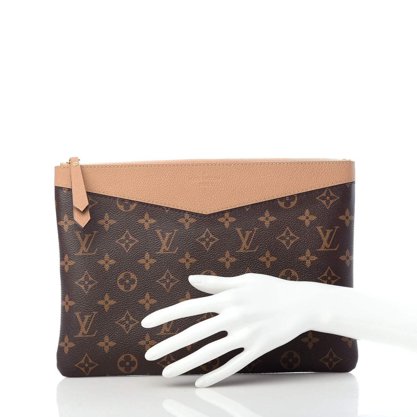 Monogram Daily Pouch Sesame