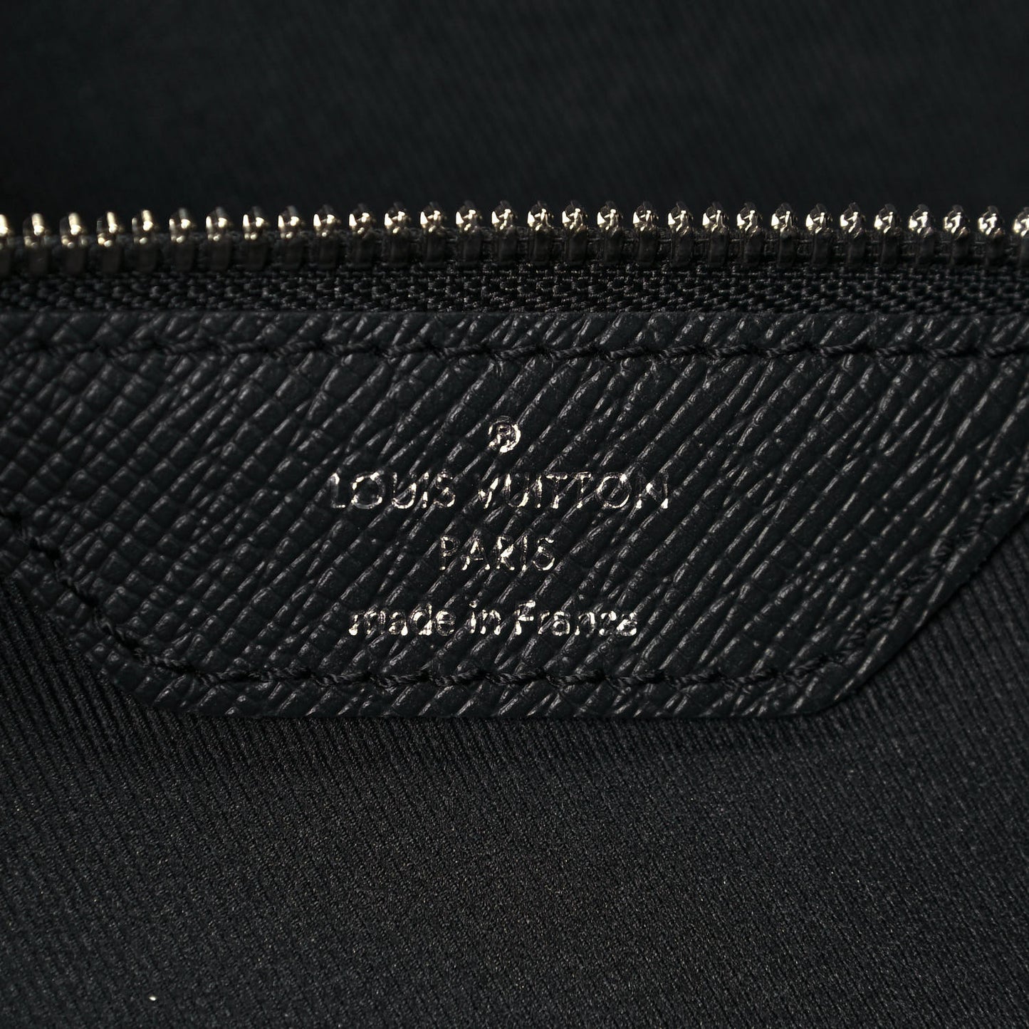 Taiga Keepall Bandouliere 45 Black