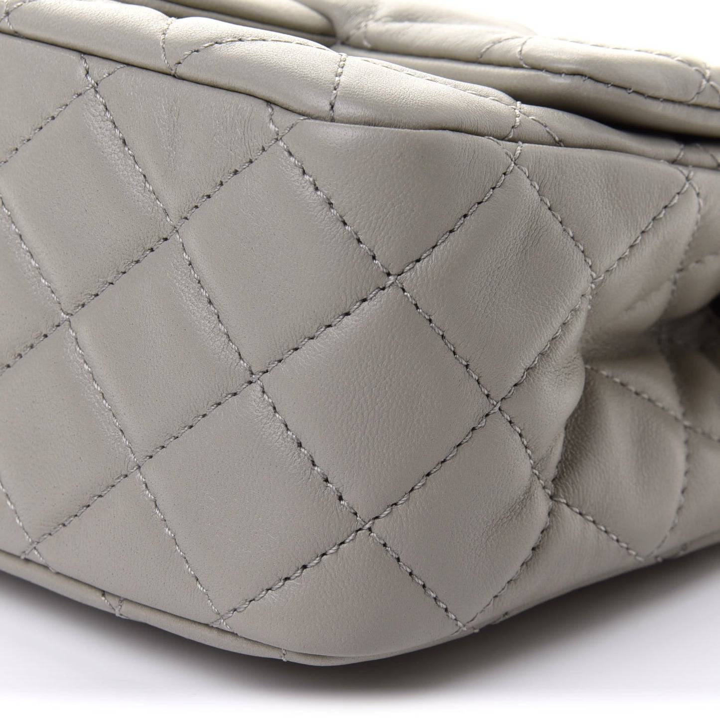Lambskin Quilted Mini Pearl Crush Flap Light Grey