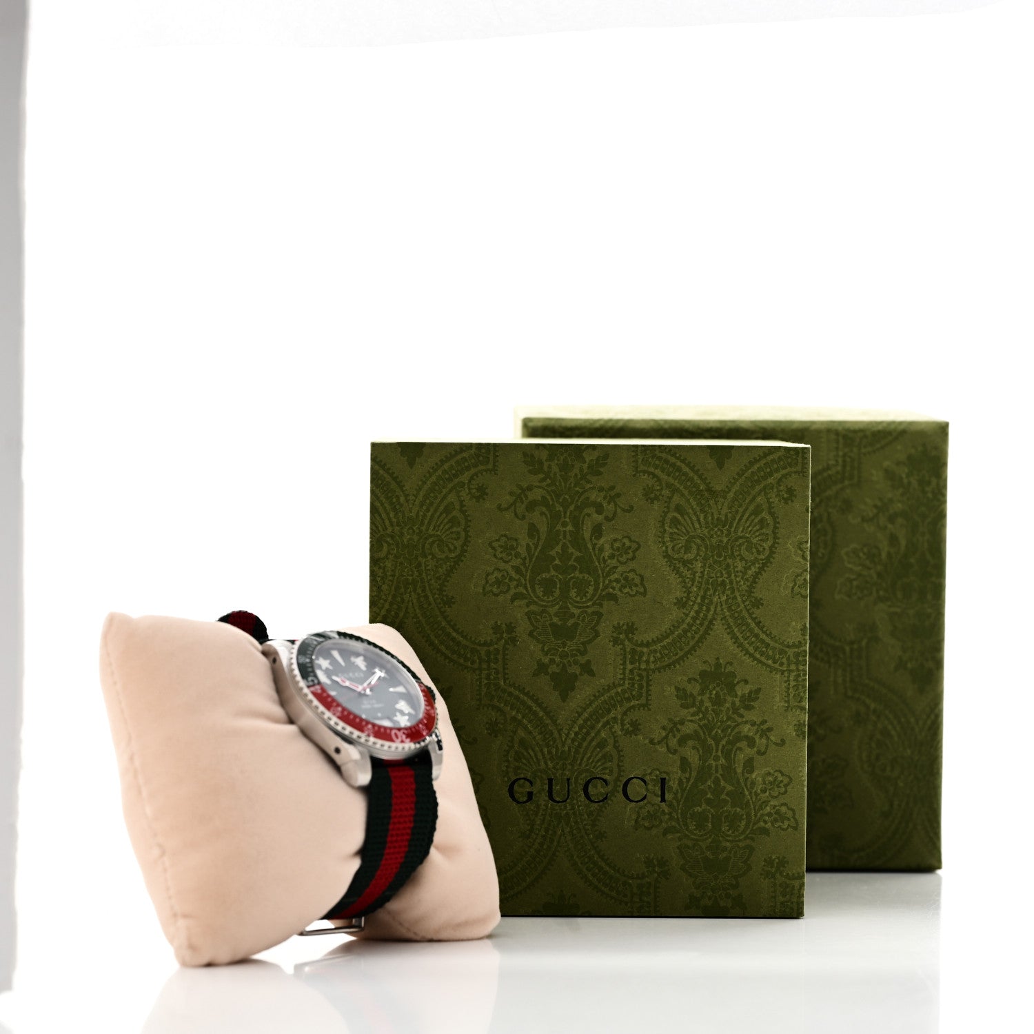 Gucci Stainless Steel Nylon 40mm Dive Quartz Watch Green 5 of 5