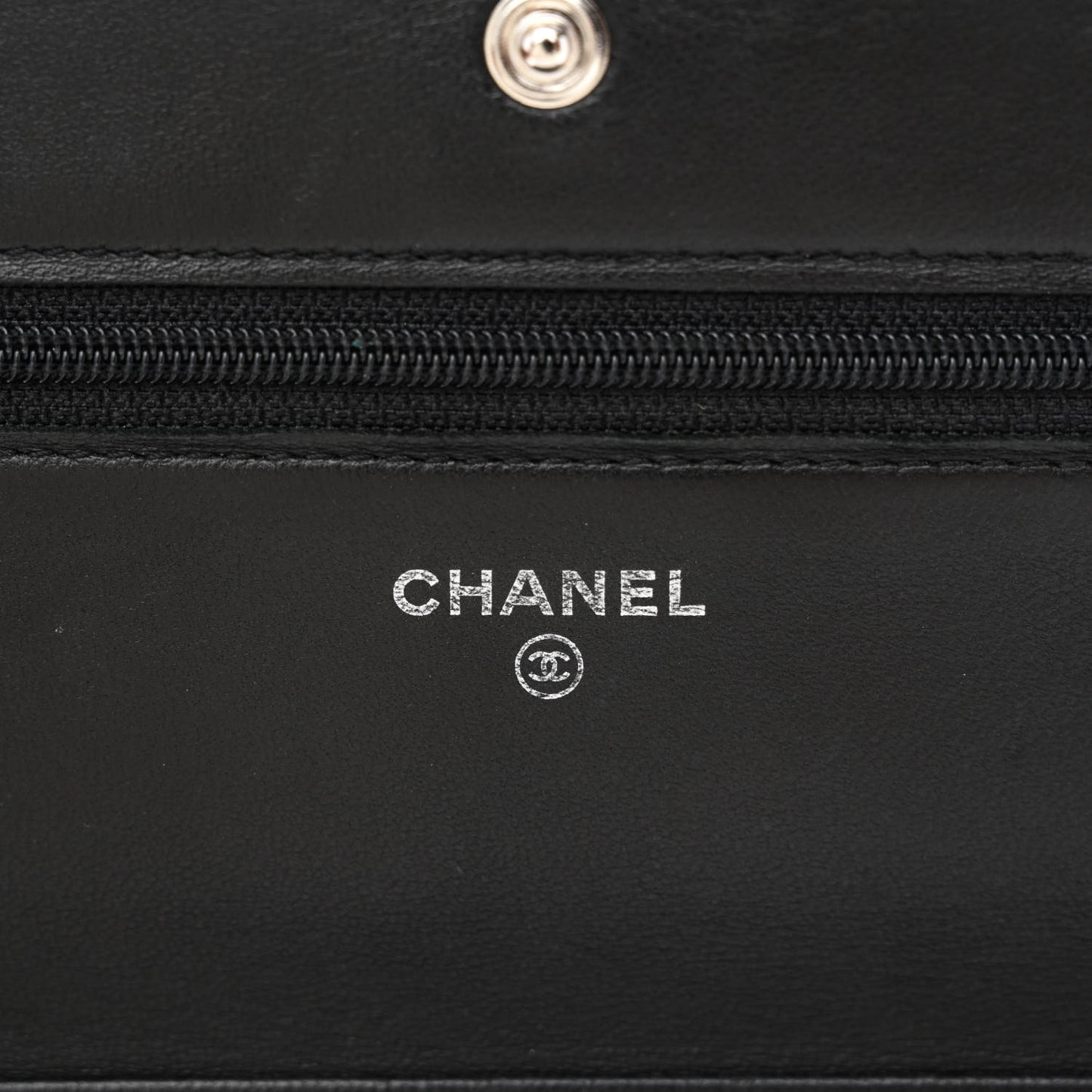 Lambskin Quilted Wallet On Chain WOC Black