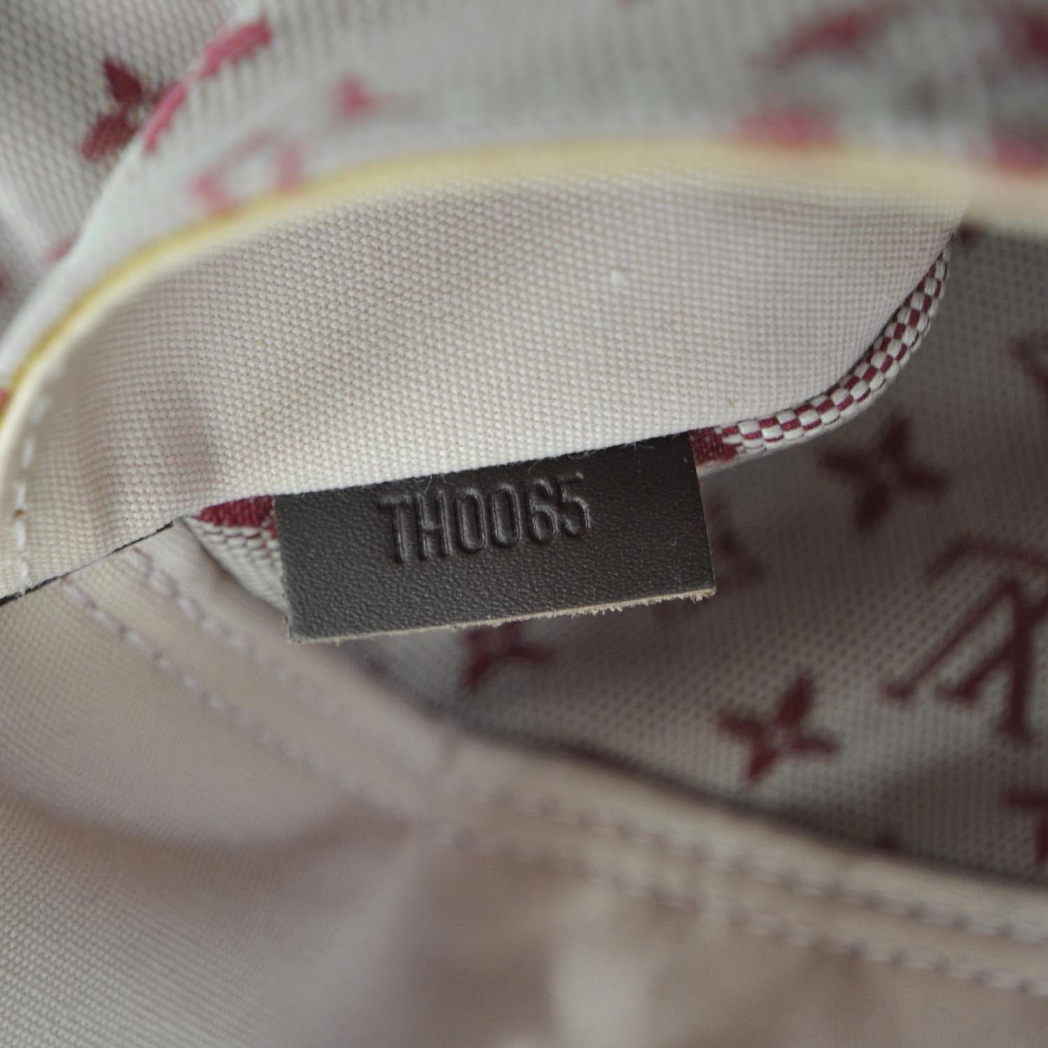 Louis Vuitton Mini Monogram Sac Mary Kate Cherry 9 of 10