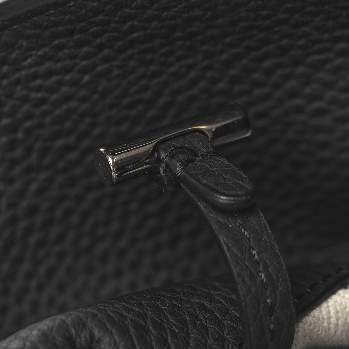 Matte Grained Calfskin Soft Margaux 15 Black