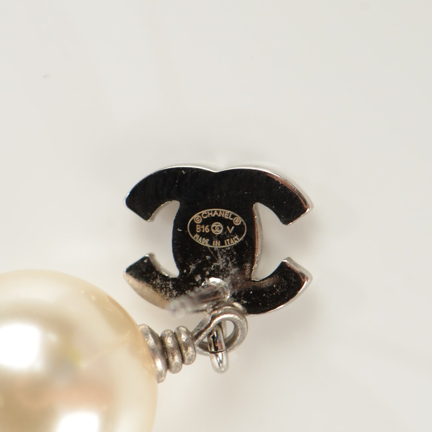 Crystal CC Pearl Drop Earrings Gold