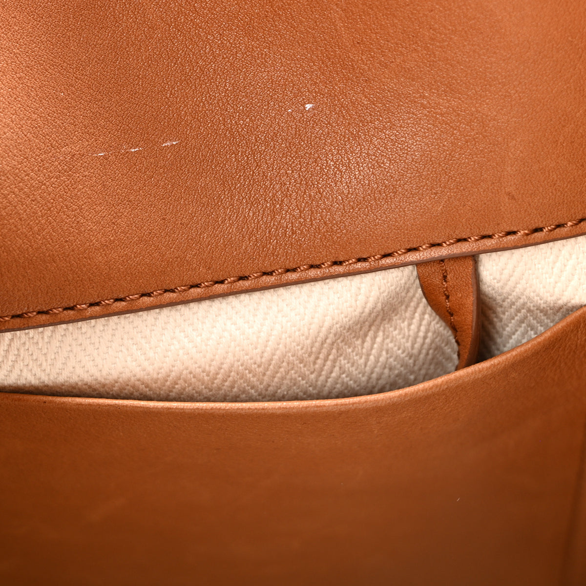 Polished Saddle Calfskin Soft Margaux 15 Cuir