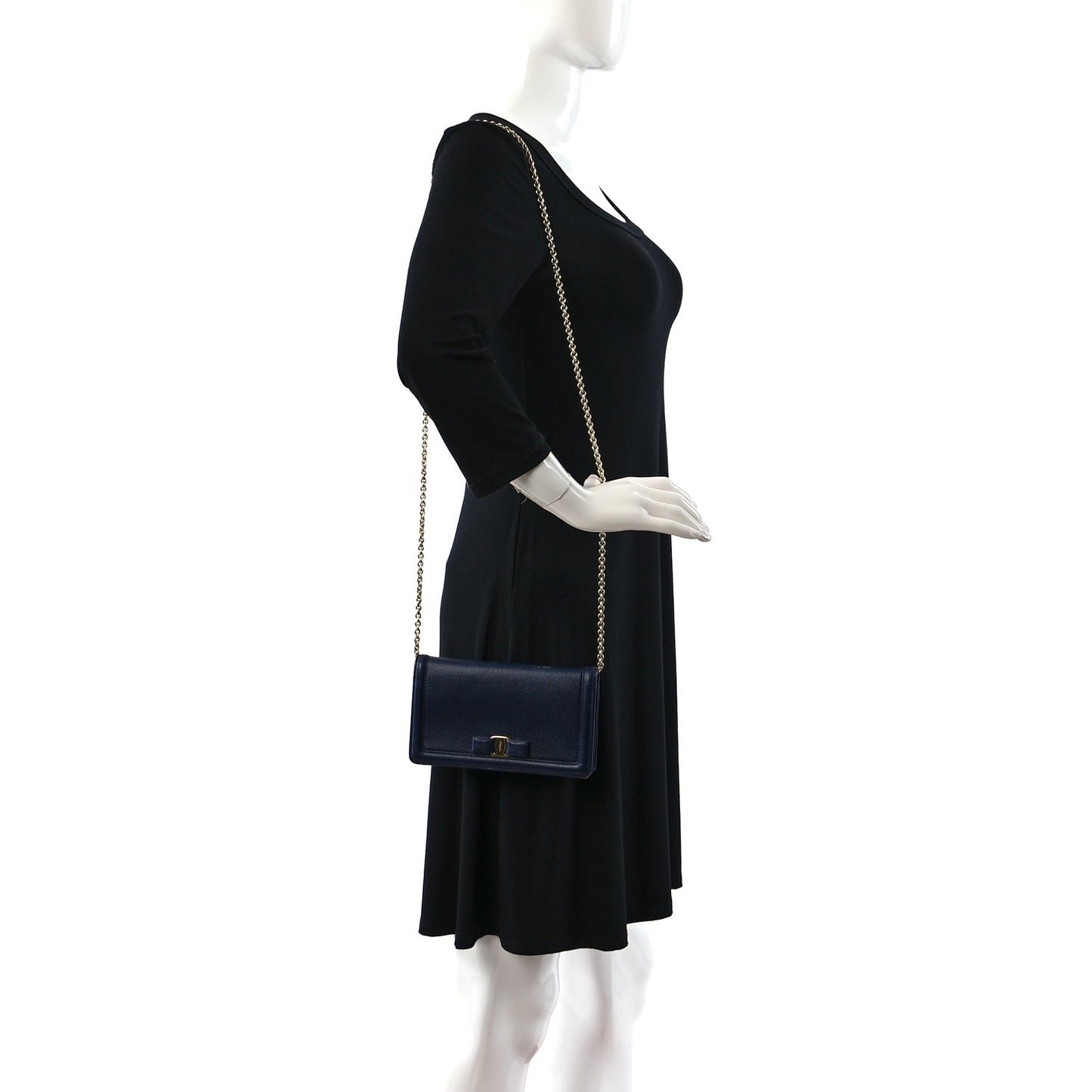 Vera Bow Wallet On Chain Blue
