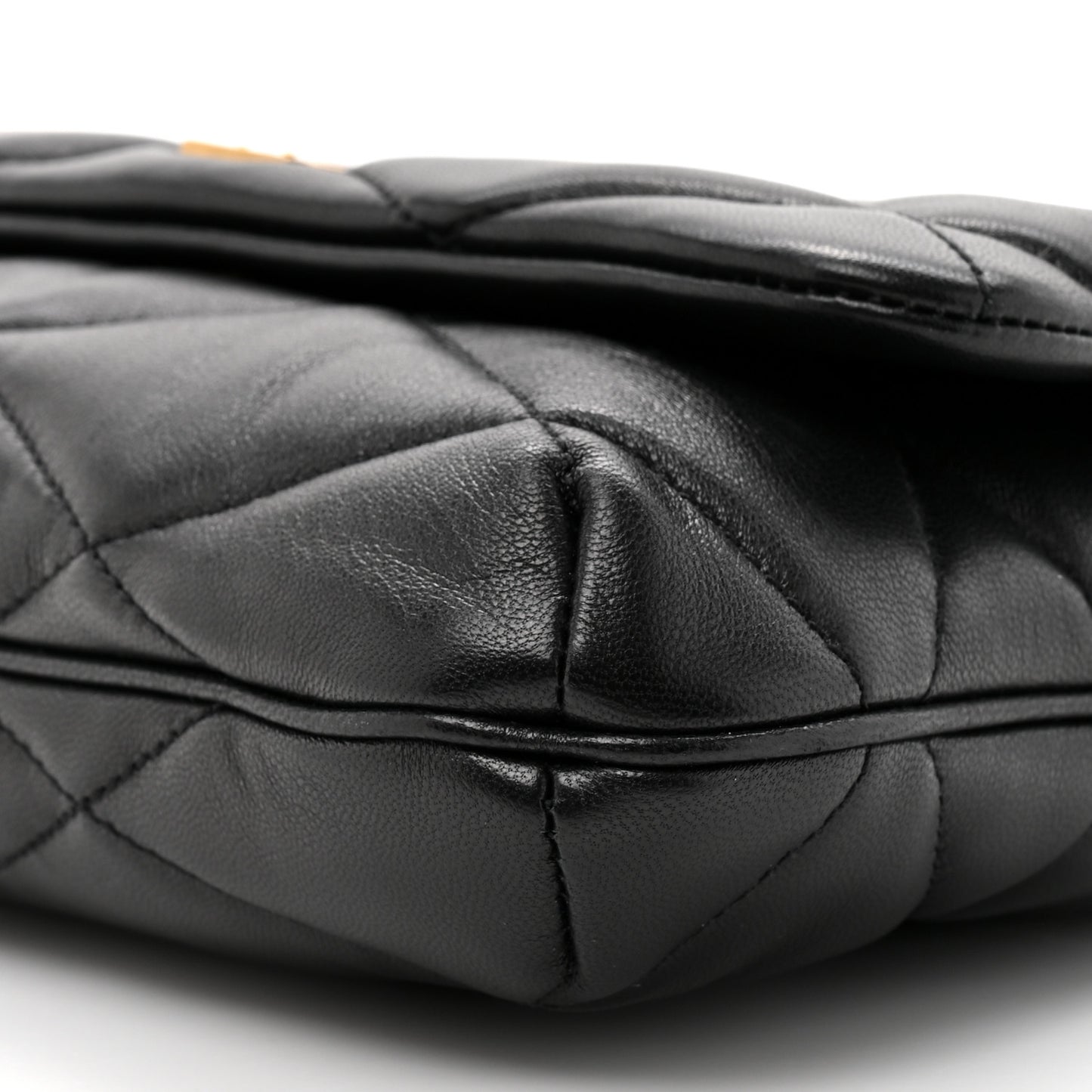 Lambskin Quilted Le 57 Diamond Shoulder Bag Black