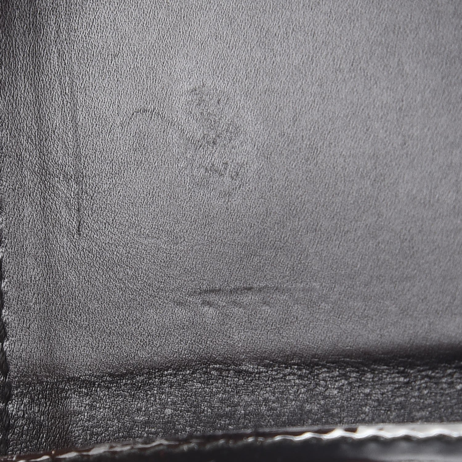 Gucci Patent G Compact Wallet White Black 10 of 11