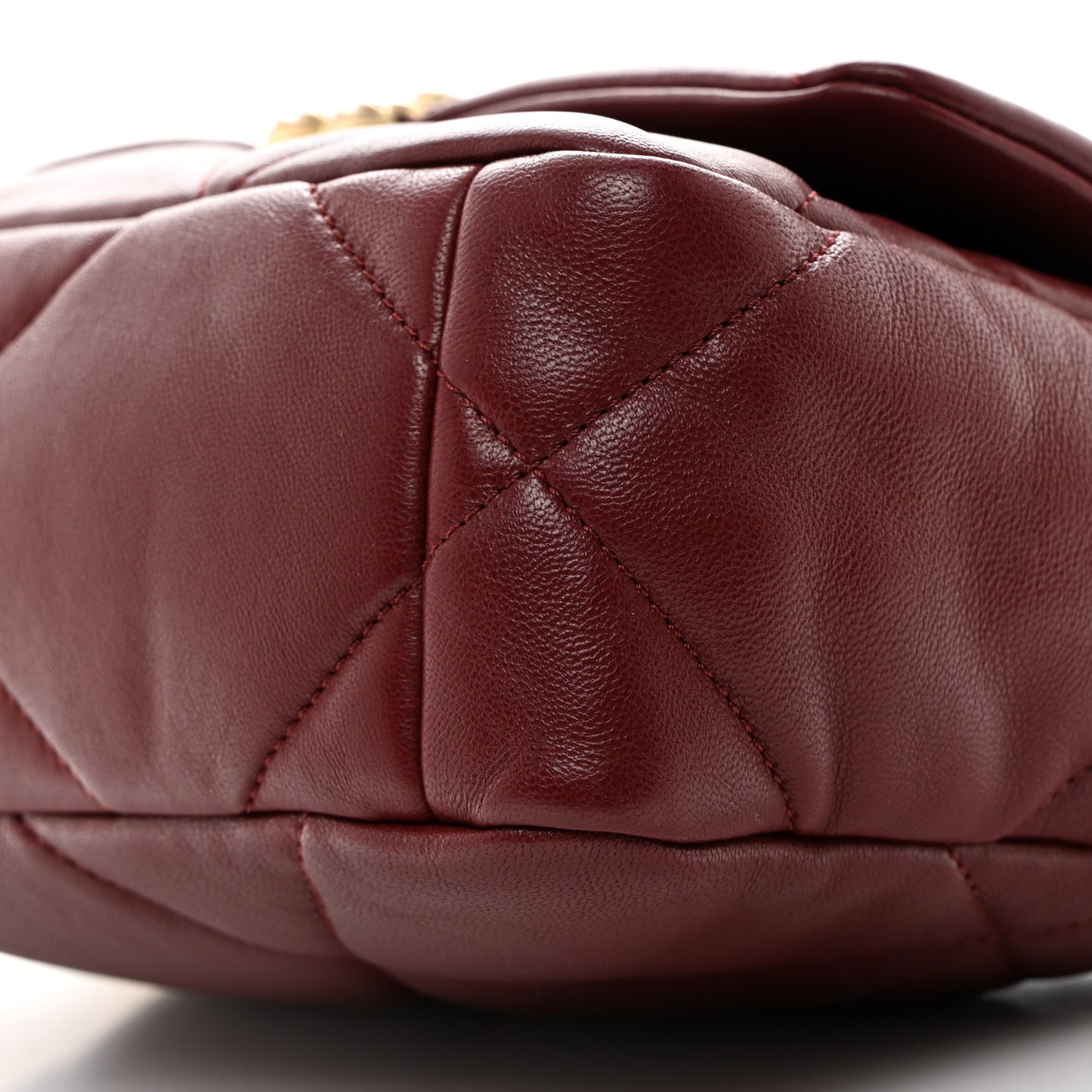 Lambskin Quilted Medium Chanel 19 Flap Marron