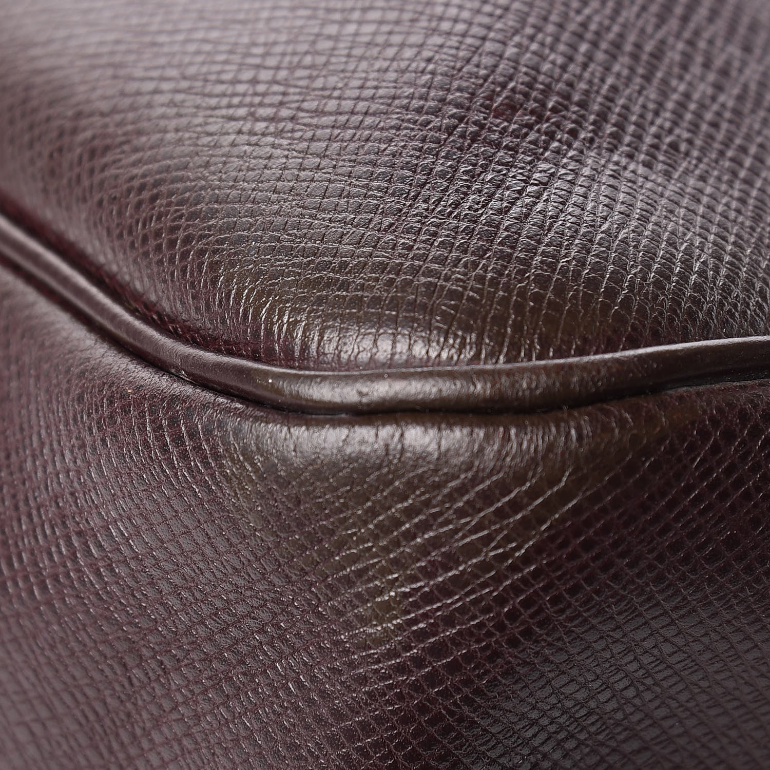 Louis Vuitton Taiga Kendall PM Acajou 9 of 13