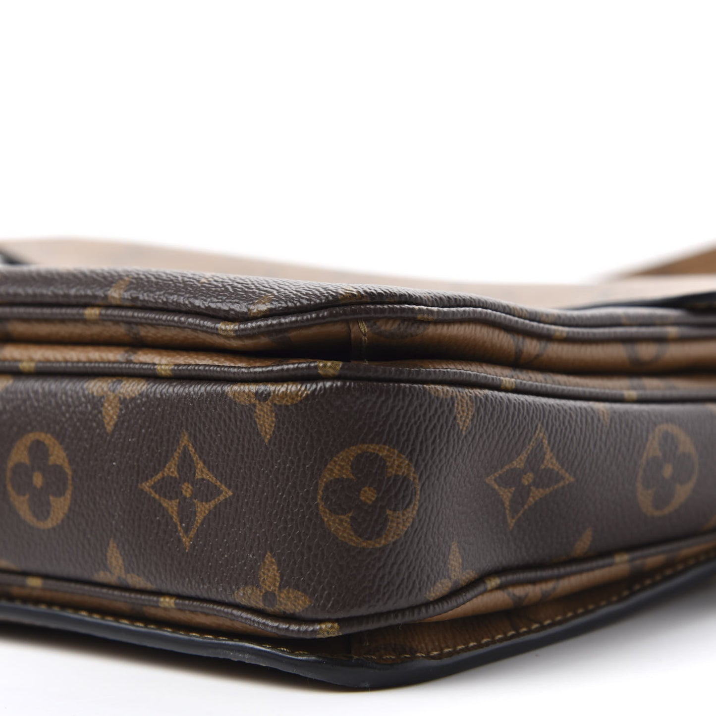 Reverse Monogram Pochette Metis