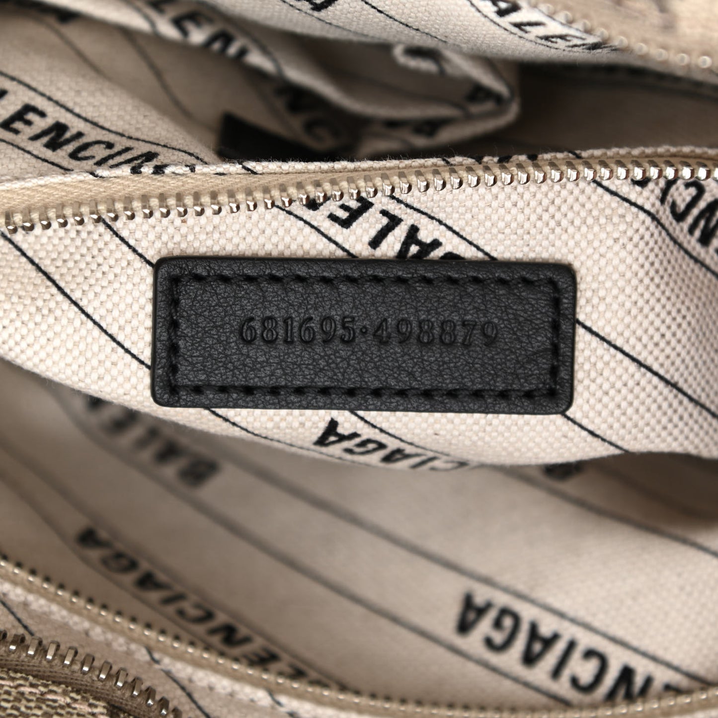 X GUCCI GG Supreme Monogram Neo Classic Silver Hardware City Beige Ebony