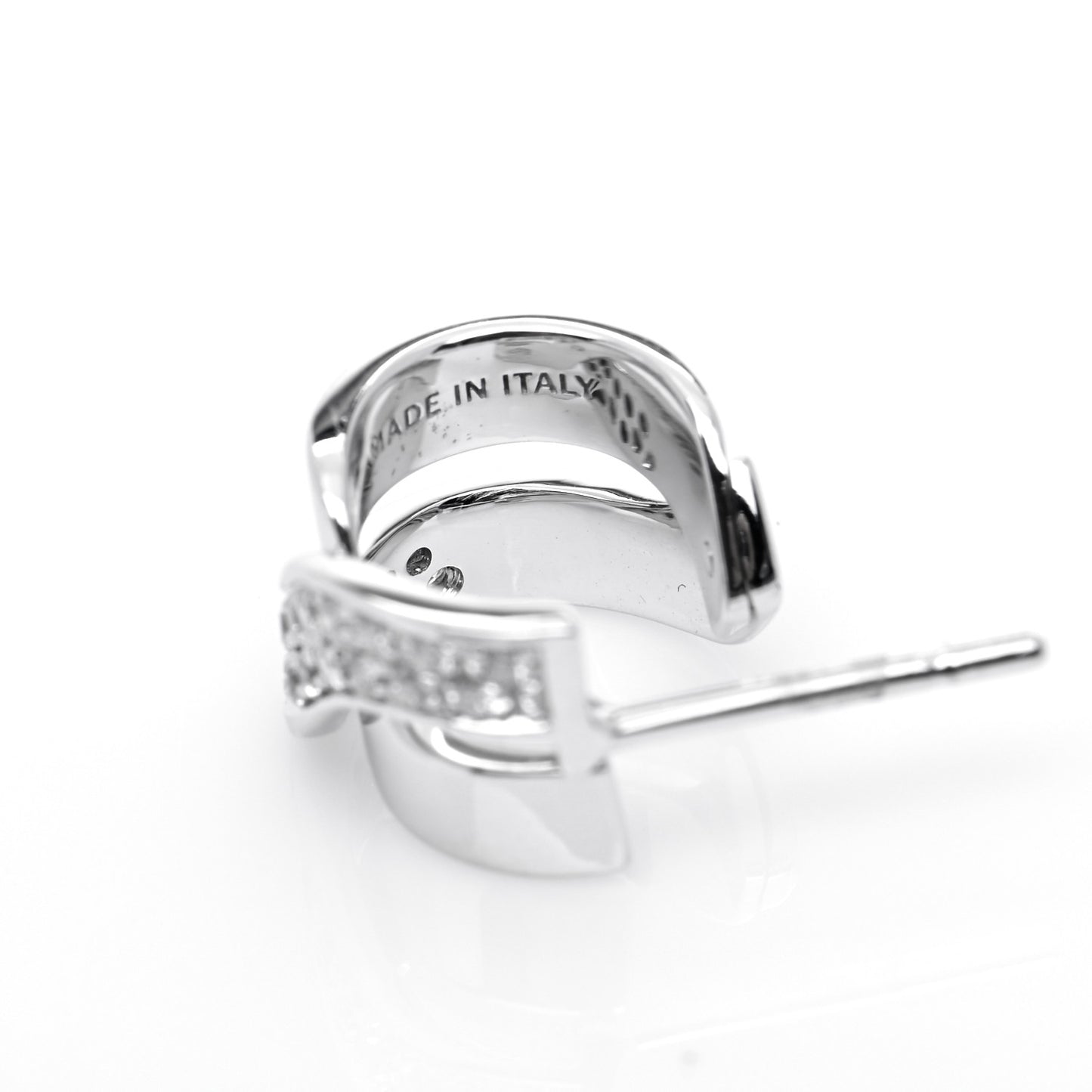 18K White Gold Diamond Baci Earrings