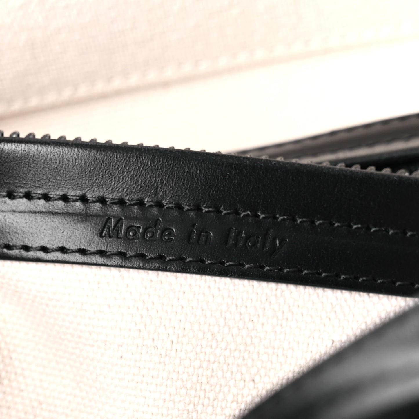 Calfskin Medium Cutout Phantom Luggage Black