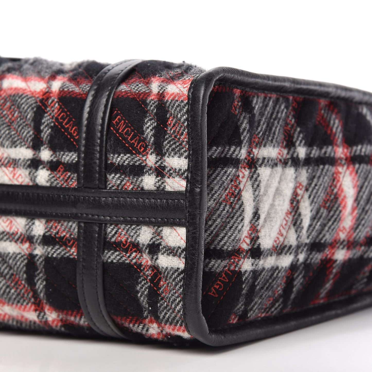 Wool Cuir Arena Plaid Diagonal Allover Logo Matelasse S Bazar Shopper Tote Black White Red