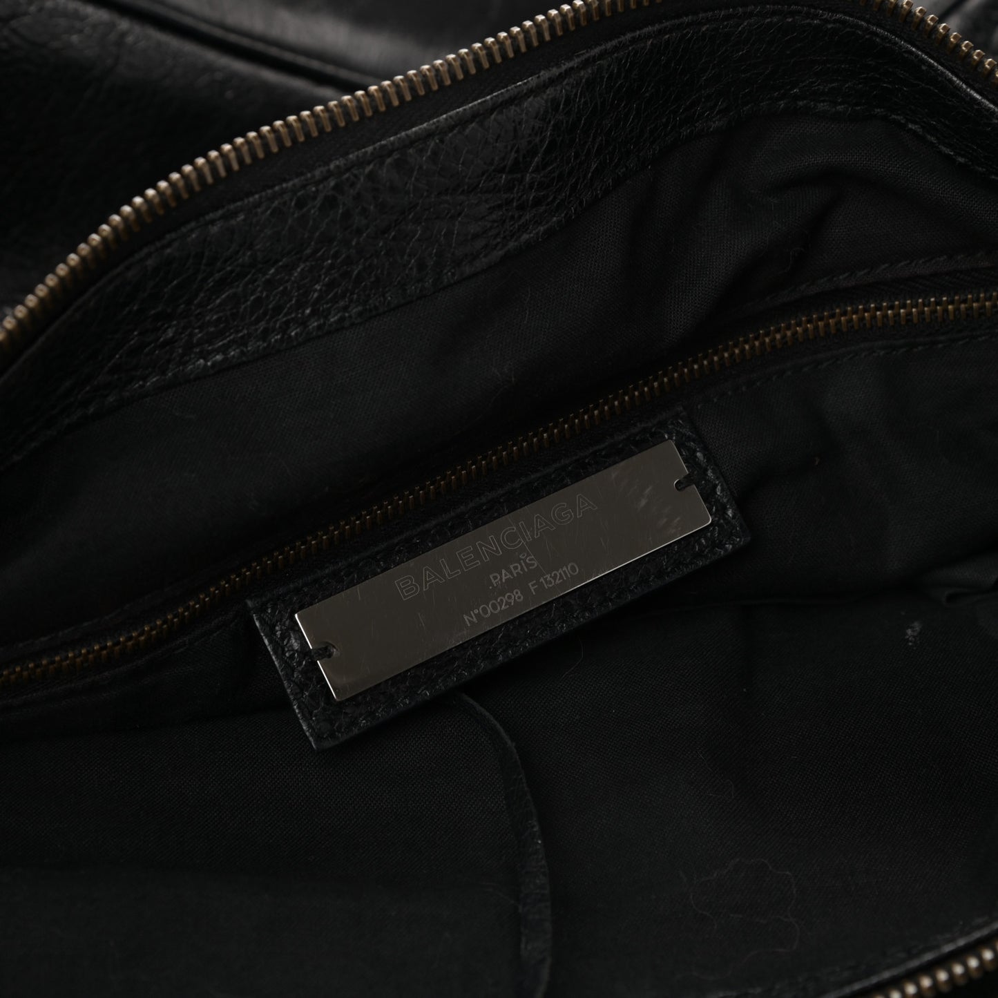 Agneau Classic Hardware Work Black