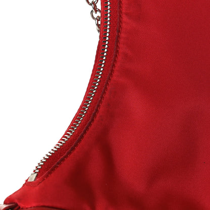 Prada Nylon Re-Edition 2005 Shoulder Bag Rosso 19 of 22