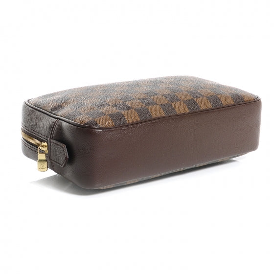 Damier Ebene Trousse Toilette 28