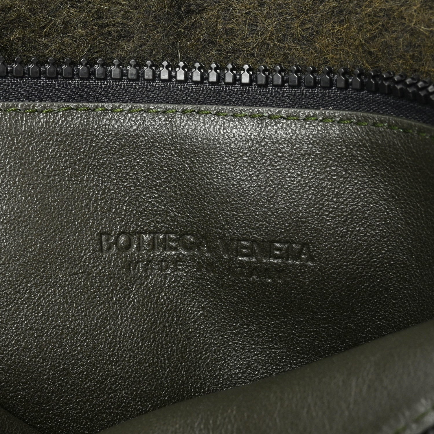 Bottega Veneta Calfskin Maxi Intrecciato Puffy Laptop Pouch Camping 6 of 7