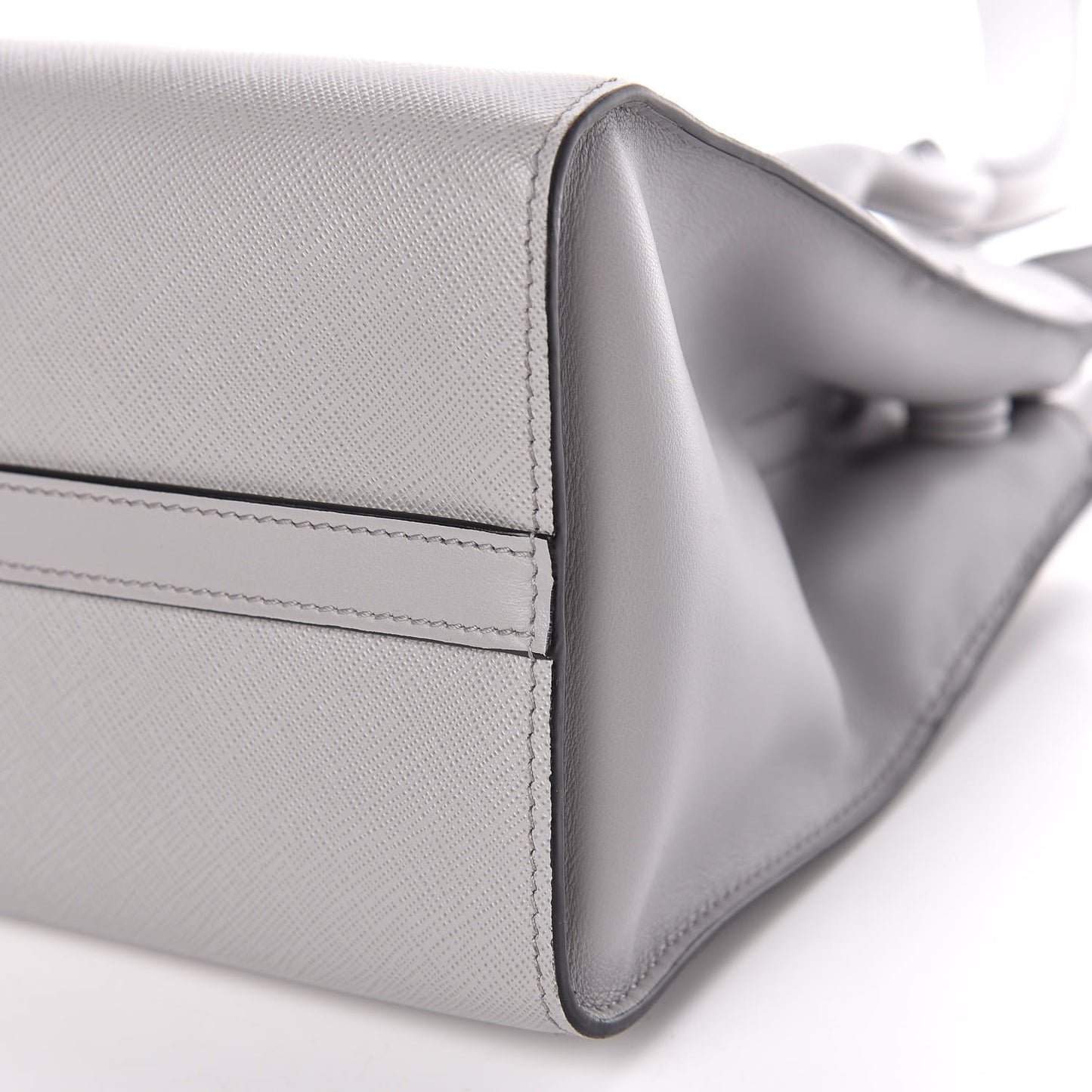 Saffiano City Calf Small Esplanade Tote Nube