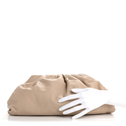 Bottega Veneta Smooth Butter Calf The Pouch Oversized Clutch Plaster 2 of 10