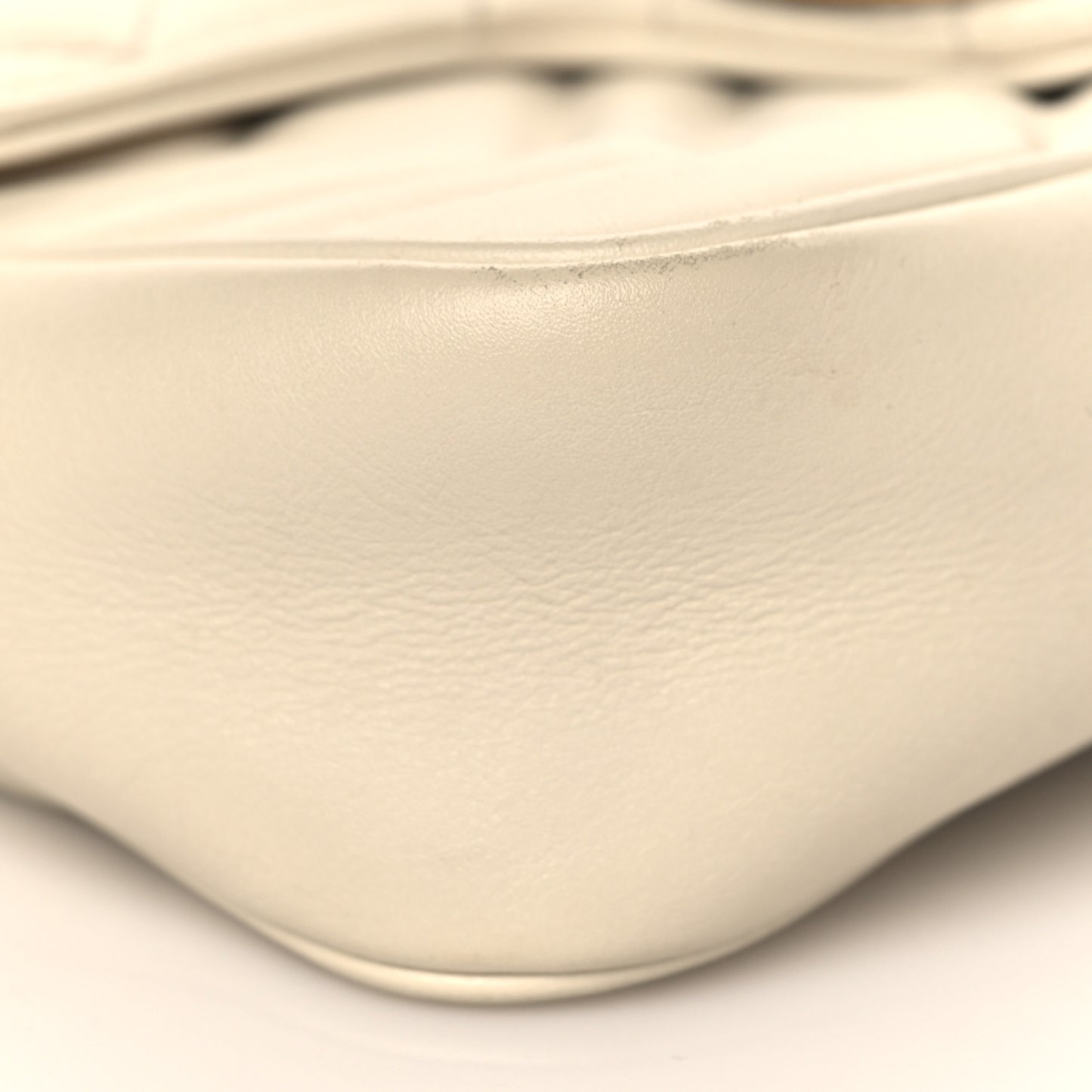 Calfskin Matelasse Super Mini GG Marmont Shoulder Bag White