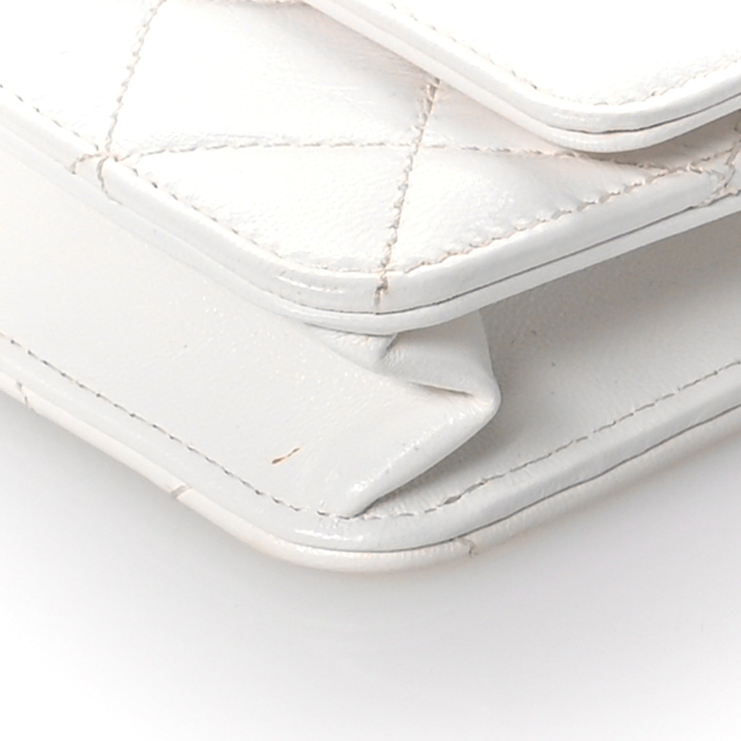 Goatskin Quilted Timeless CC Wallet On Chain WOC White