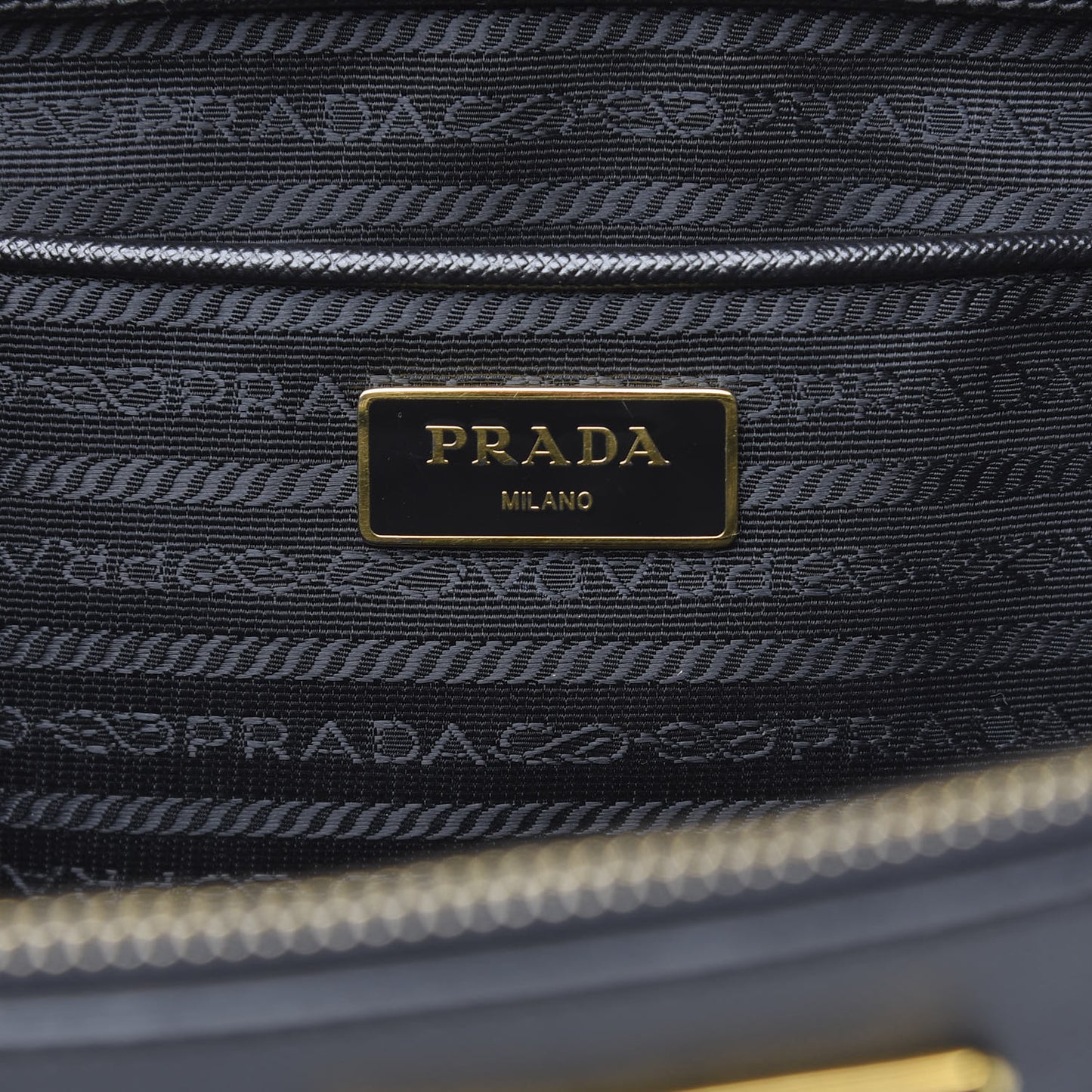 Saffiano Large Galleria Double Zip Tote Black
