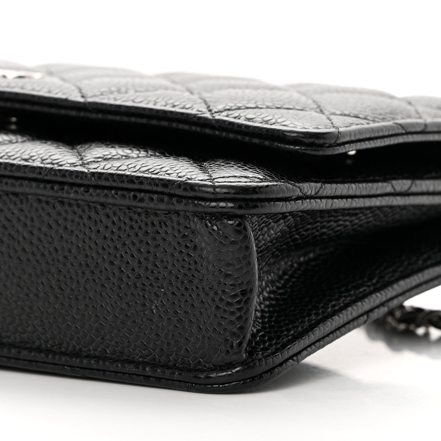Caviar Quilted Wallet on Chain WOC Black