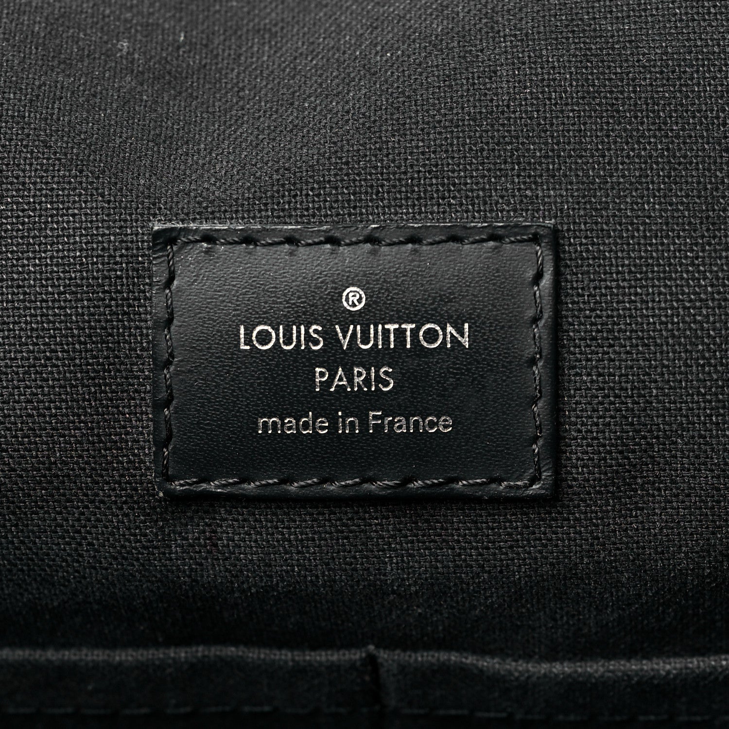 Louis Vuitton Damier Graphite Skyline Messenger MM 5 of 9
