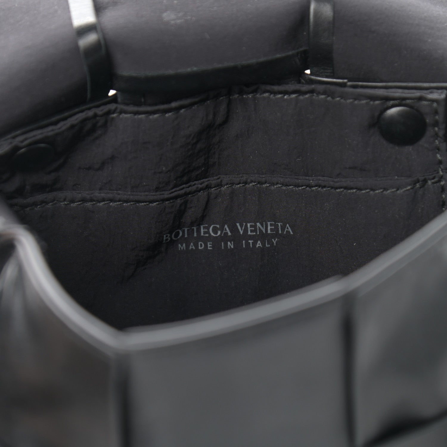 Bottega Veneta Paper Calfskin Intrecciato Cassette Black 6 of 8